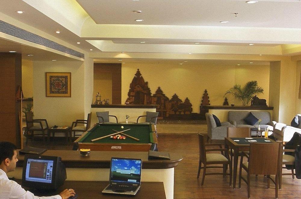 Radisson Jass Hotel, Khajurāho Exteriör bild